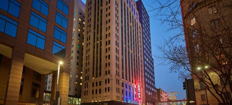 圣埃尔莫达拉斯市中心万丽酒店(Renaissance Saint Elm Dallas Downtown Hotel)图片