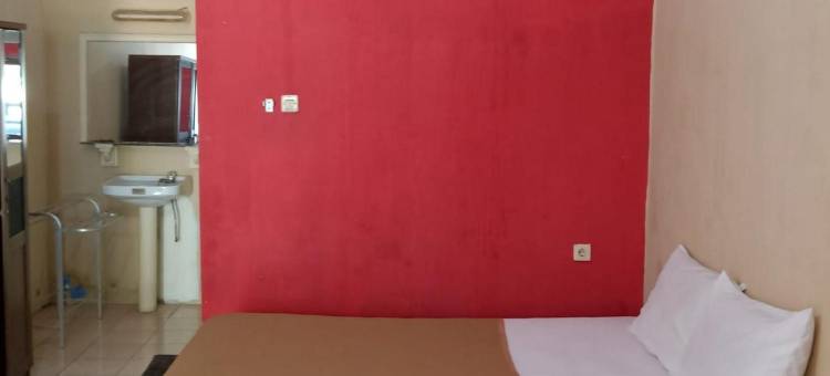 红色伙伴内瓦纳西图本多酒店(Hotel Nirwana Situbondo RedPartner)图片