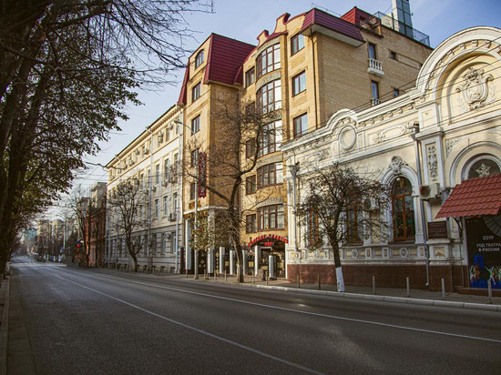 伊诺斯特朗尼兹酒店