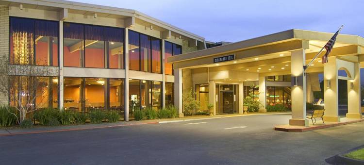 雷丁红狮酒店(Red Lion Hotel Redding)图片