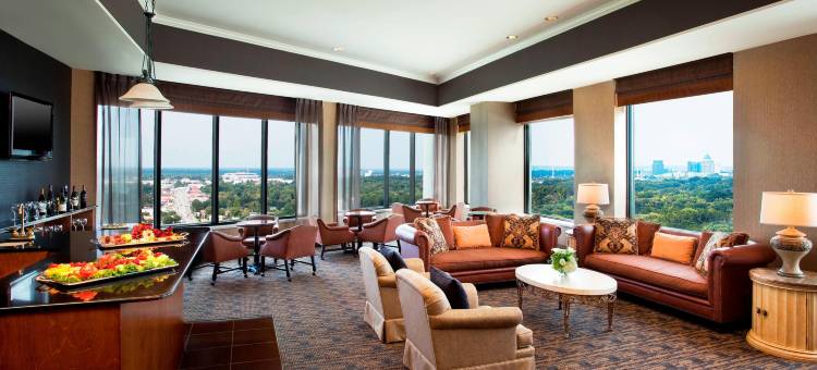 格林斯伯勒喜来登四季酒店(Sheraton Greensboro at Four Seasons)图片