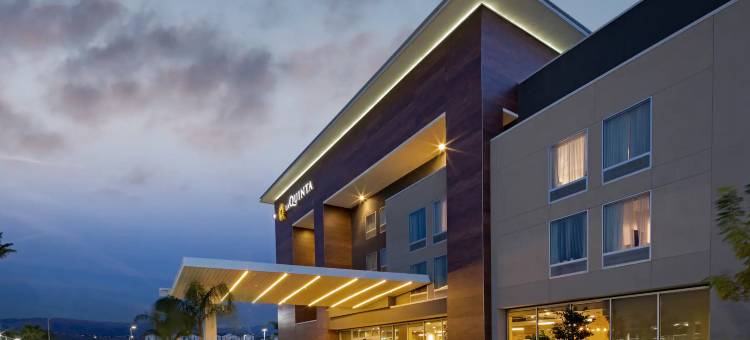 圣何塞南摩根山拉昆塔温德姆套房酒店(La Quinta Inn & Suites by Wyndham Morgan Hill-San Jose South)图片