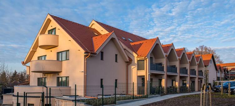 小蟋蟀美食与客房(Kistücsök Food & Room)图片