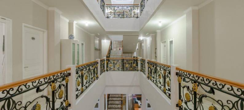 红多兹酒店-近塔曼马卡帕拉瓦恩希库特拉(RedDoorz Near Taman Makam Pahlawan Cikutra)图片