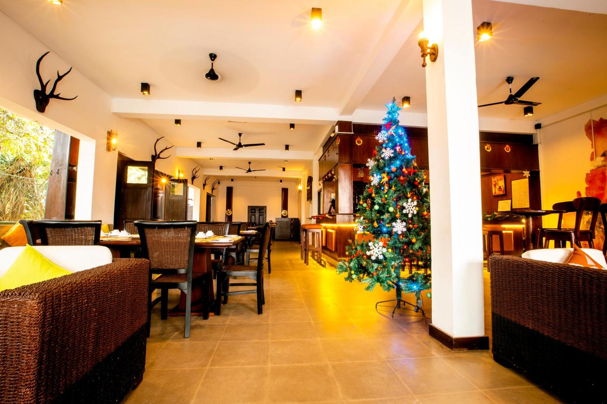 St.Lachlan Hotel & Suites Over view