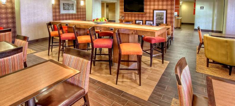 德州米德兰呗盟酒店(Baymont by Wyndham Midland TX)图片