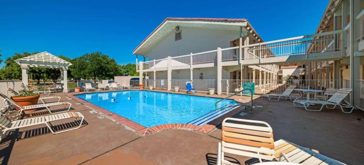 法默斯布兰奇6号汽车旅馆(Motel 6 Dallas, TX - Farmers Branch)图片