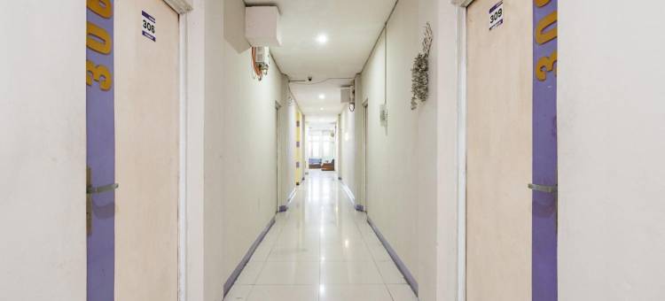 红门Plus酒店-近斯塔逊贝卡斯(RedDoorz Plus Near Stasiun Bekasi)图片