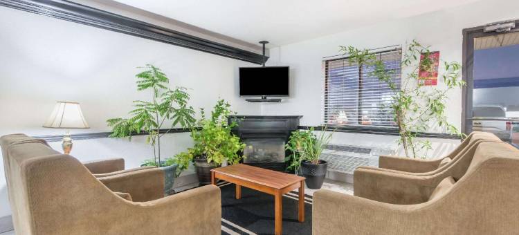 Super 8 by Wyndham Madison IN图片