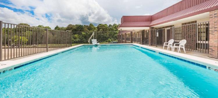 贝茨维尔温德姆戴斯酒店(Days Inn by Wyndham Batesville)图片