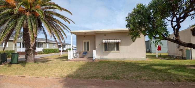 卡罗文公园比莱尔酒店(Belair Gardens Caravan Park)图片