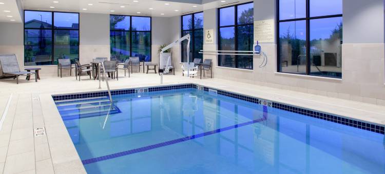 奥佛兰公园南欢朋套房酒店(Hampton Inn & Suites Overland Park South)图片