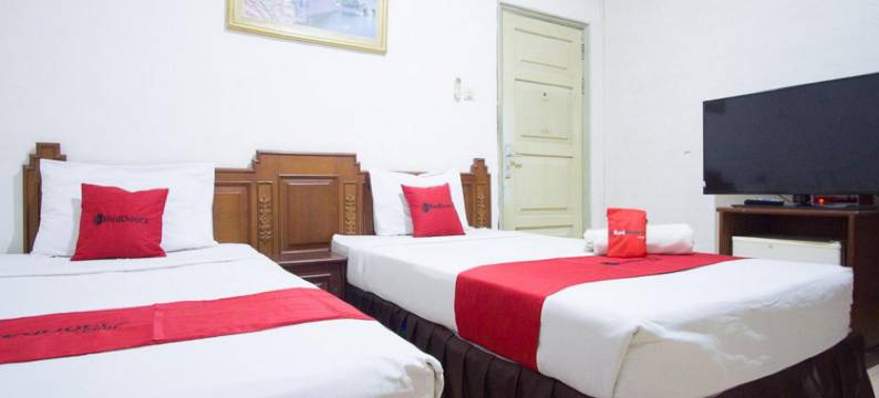 红门酒店-靠近法拉贾瓦海滩特尔纳特市(RedDoorz near Pantai Falajawa Kota Ternate)图片