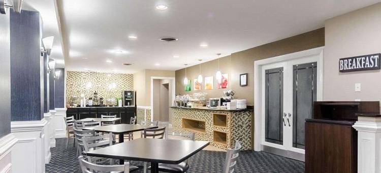 威廉斯堡中心罗德威套房酒店(Rodeway Inn & Suites Williamsburg Central)图片