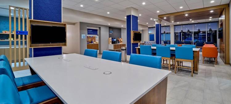 亨茨维尔航天中心洲际智选假日套房酒店(Holiday Inn Express & Suites HUNTSVILLE – SPACE CENTER by IHG)图片