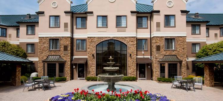 Staybridge Suites 夏洛特巴兰坦 by IHG(Staybridge Suites Charlotte Ballantyne)图片
