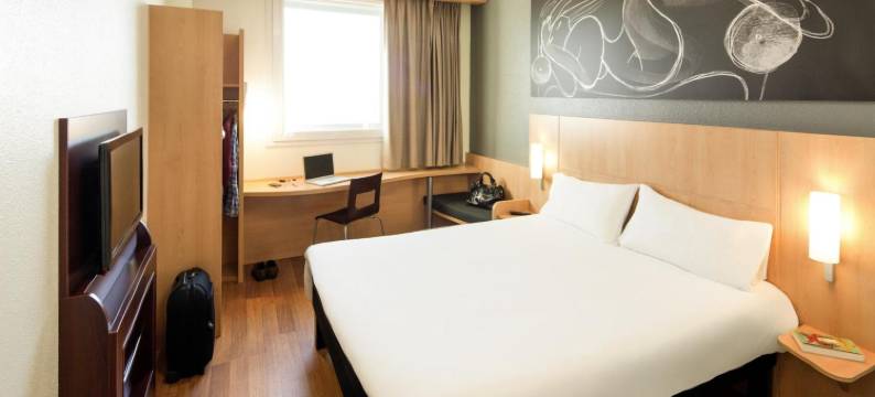 宜必思巴塞罗那玛瑞迪那酒店(Ibis Barcelona Meridiana)图片