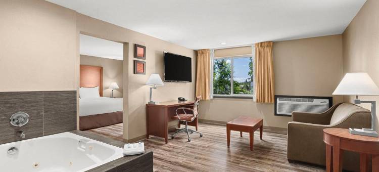 波特兰西 - 比弗顿舒适套房酒店(Comfort Inn & Suites Beaverton - Portland West)图片