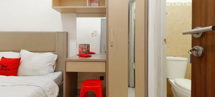 克邦卡仓红多兹酒店(RedDoorz @ Kebon Kacang)图片