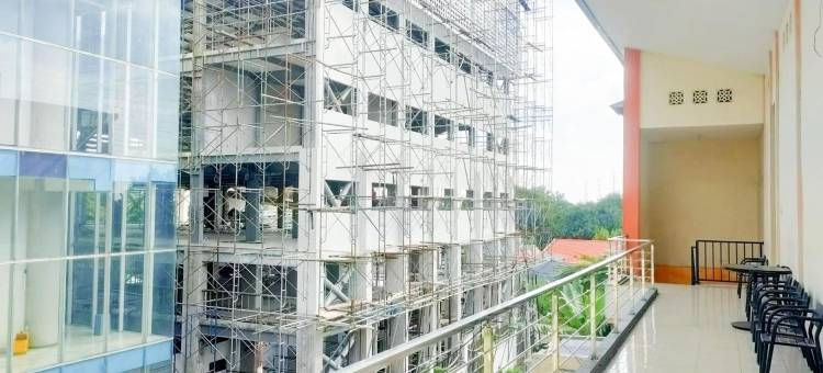 红门酒店-近泗水明日之城购物中心(RedDoorz Near City of Tomorrow Mall Surabaya)图片