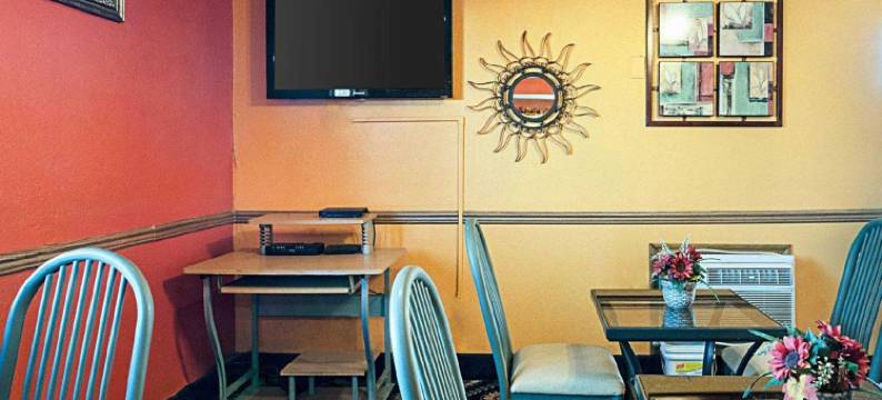 本顿港 - 圣约瑟夫温德姆速 8 酒店(Super 8 by Wyndham Benton Harbor/St. Joseph)图片