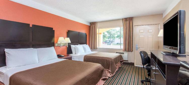 查尔斯湖历史区豪生酒店(Howard Johnson by Wyndham Historic Lake Charles)图片