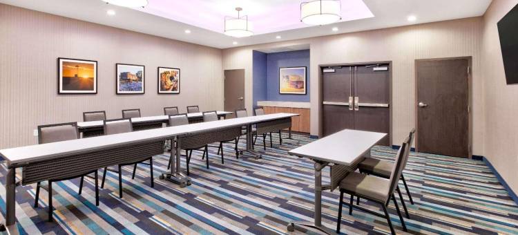 特雷尔拉昆塔温德姆套房酒店(La Quinta Inn & Suites by Wyndham Terrell)图片