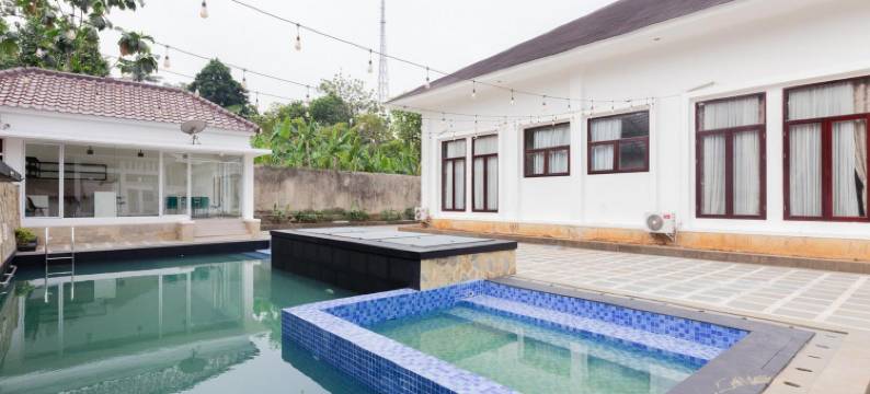 瑞德多兹精品酒店@甘达里亚雅加卡萨(RedDoorz Premium Near Stasiun Lenteng Agung)图片