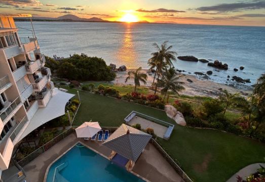 Coral Cove Apartments - Absolute Beachfront Resort Bowen Hotel Overview