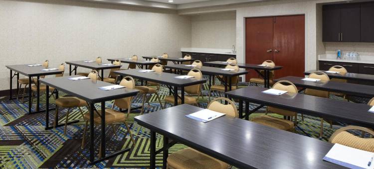 智选假日套房酒店阿什维尔的比尔特摩广场购物中心(Holiday Inn Express & Suites Asheville SW - Outlet Ctr Area)图片