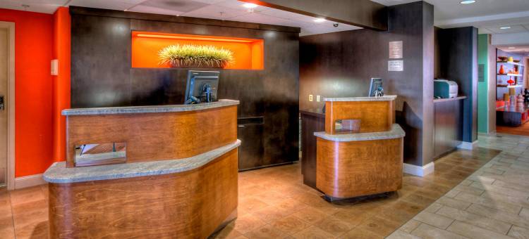 伯灵顿万怡酒店(Courtyard Burlington)图片