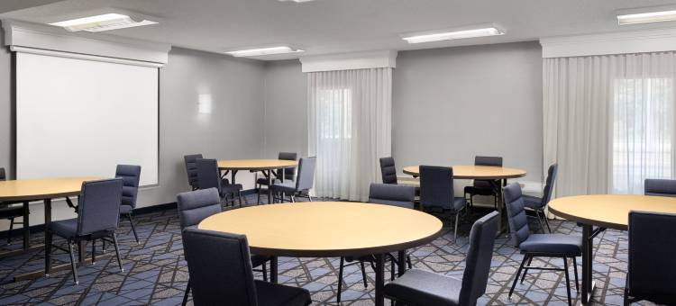 伯明翰胡佛万怡酒店(Courtyard Birmingham Hoover)图片