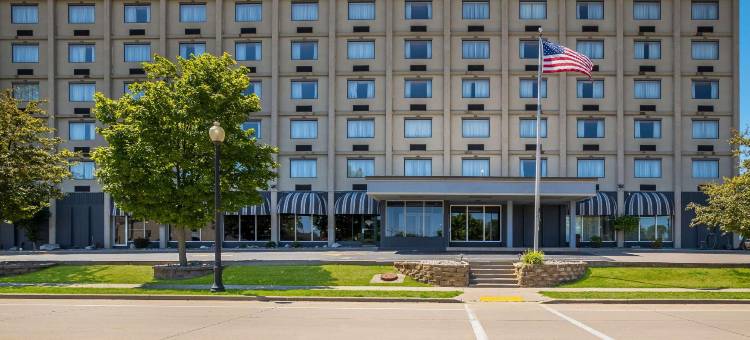 马里内特河畔贝斯特韦斯特酒店(Best Western Riverfront Inn)图片