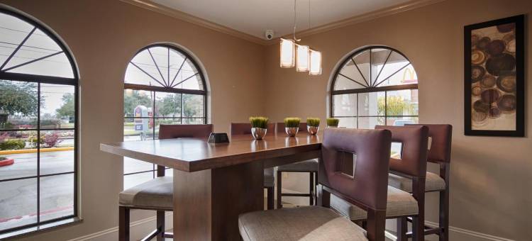 Best Western Deer Park Inn  Suites图片