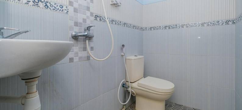 OYO Life 3387 那库拉伊斯兰民宿(RedDoorz Syariah Near Rsud Tuban)图片