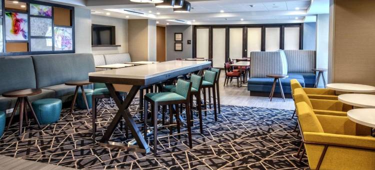 弗雷斯诺机场欢朋酒店(Hampton Inn Fresno Airport)图片