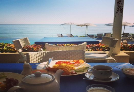 Nern Chalet Beachfront Hotel Hotel Overview