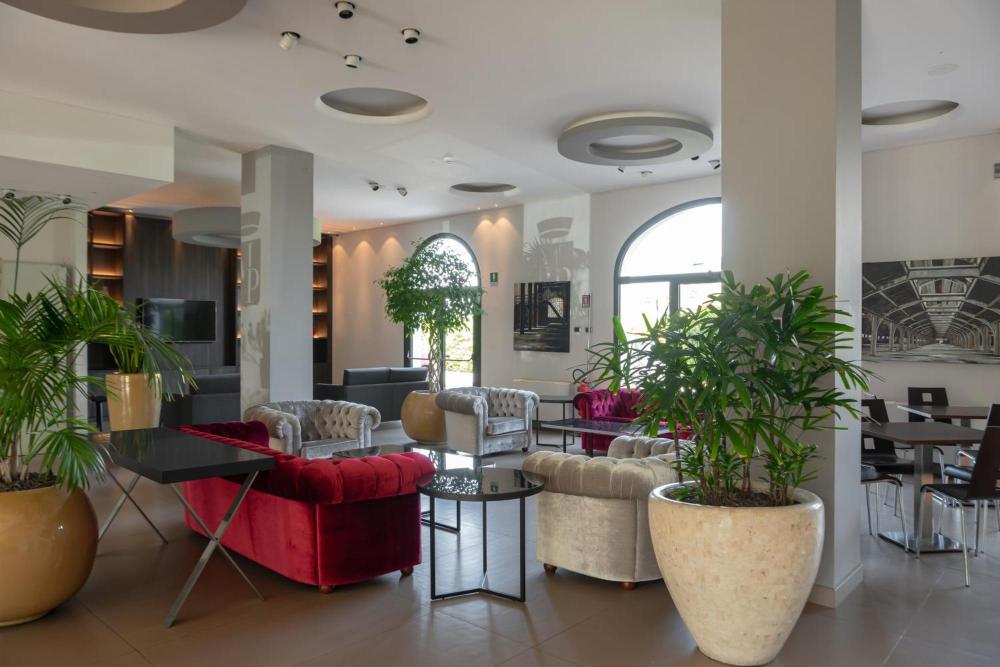 Maranello Palace Hotel Over view