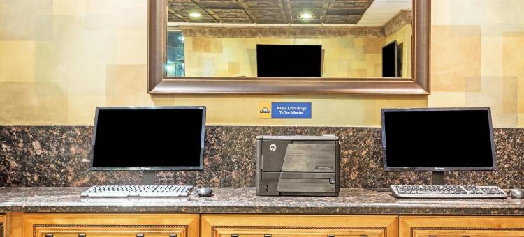 劳德代尔堡-奥克兰公园机场北戴斯酒店(Days Inn by Wyndham Fort Lauderdale-Oakland Park Airport N)图片