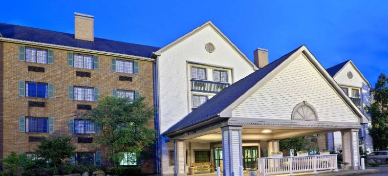 克利夫兰马其顿拉昆塔温德姆套房酒店(La Quinta Inn & Suites by Wyndham Cleveland Macedonia)图片