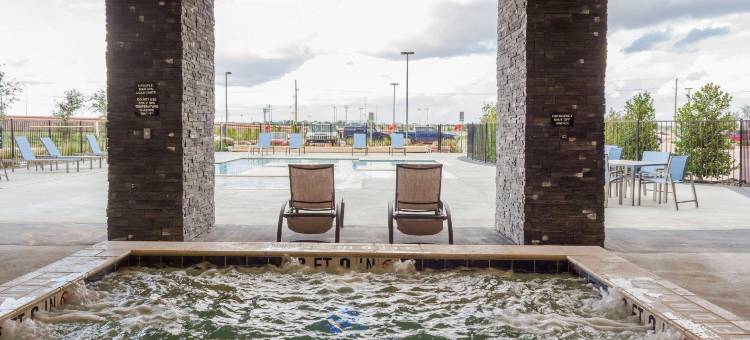 拉伯克西南拉昆塔温德姆套房酒店(La Quinta Inn & Suites by Wyndham Lubbock Southwest)图片