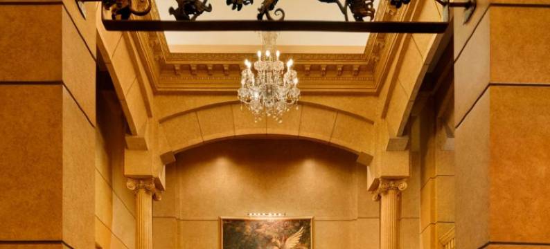 勒苏蕾行政酒店(Executive Hotel le Soleil Vancouver)图片