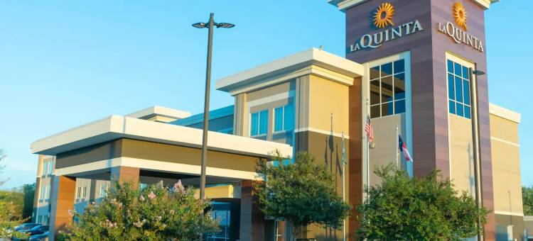 肯尼迪卡恩斯市拉昆塔温德姆套房酒店(La Quinta Inn & Suites by Wyndham Karnes City - Kenedy)图片