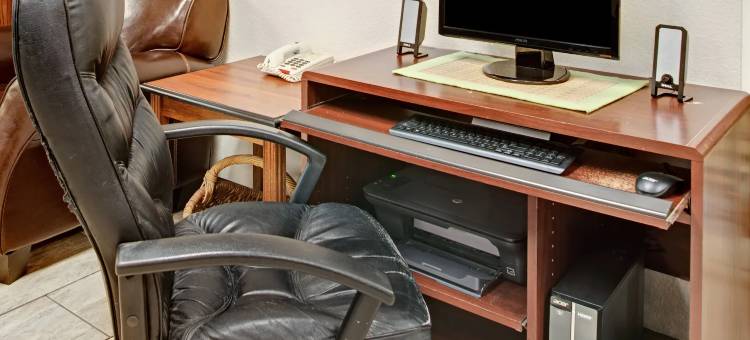 奥马哈埃普利机场-卡特湖温德姆速8酒店(Super 8 by Wyndham Omaha Eppley Airport/Carter Lake)图片