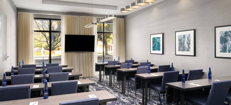 森尼韦尔硅谷万怡酒店(Courtyard Sunnyvale Silicon Valley)图片