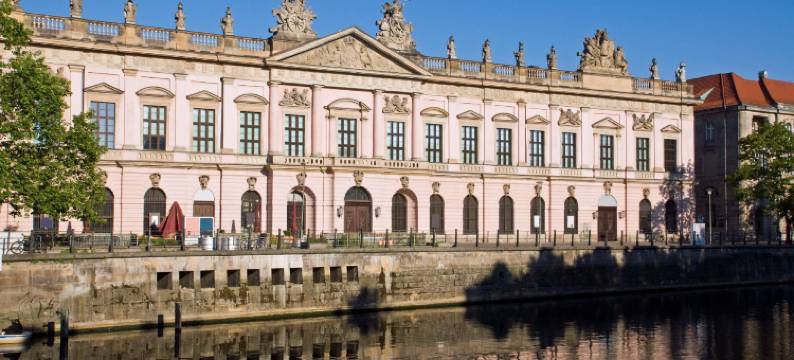 柏林市东区艺廊希尔顿欢朋酒店(Hampton by Hilton Berlin City East Side Gallery)图片