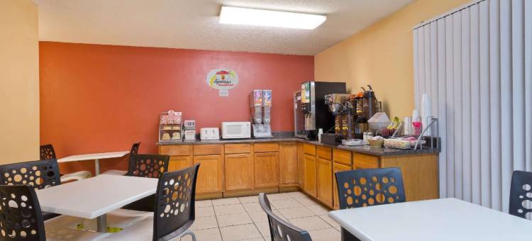 奇普利温德姆速8酒店(Super 8 by Wyndham Chipley)图片