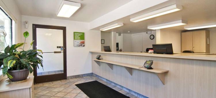 6号汽车旅馆明尼阿波里斯市北 - 罗斯维尔店(Motel 6 Roseville, MN - Minneapolis North)图片