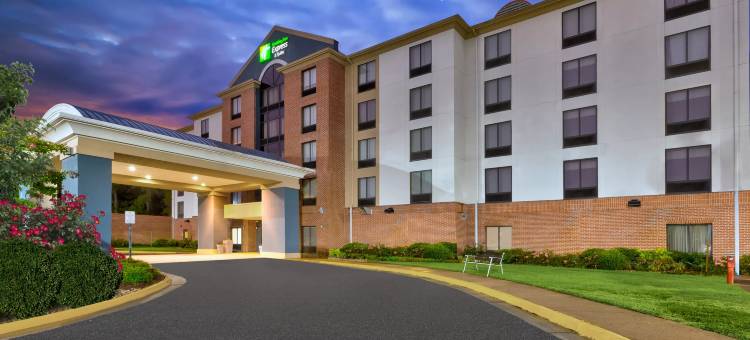 智选假日套房酒店切萨皮克(Holiday Inn Express & Suites Chesapeake)图片