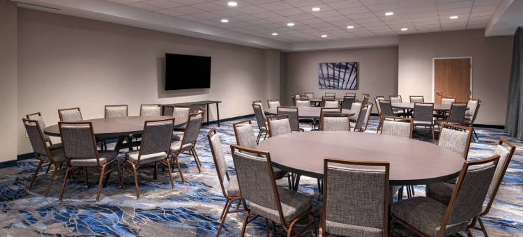 奥斯卡卢萨万枫酒店及套房(Fairfield Inn & Suites Oskaloosa)图片